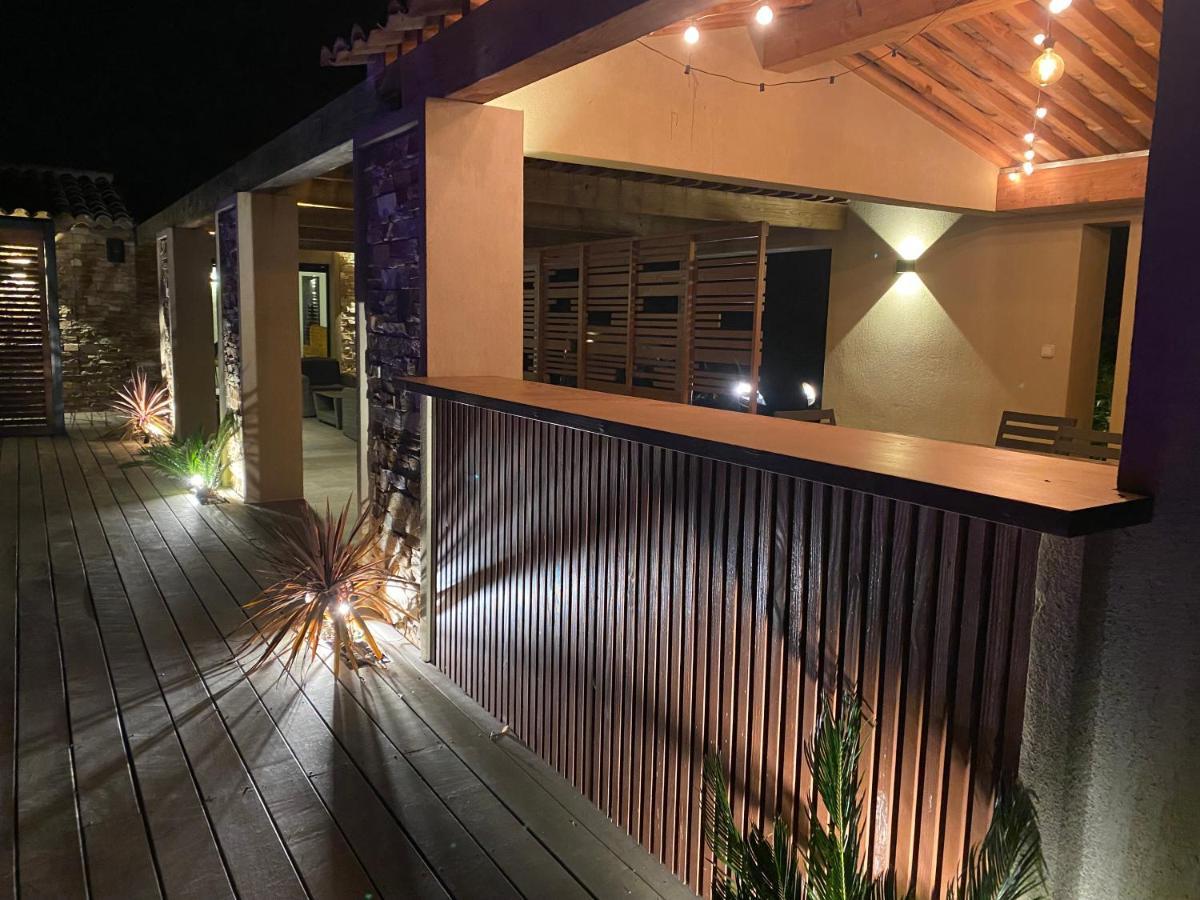 Magnifique Villa Avec Piscine Au Coeur Des Vignes Cogolin Exteriér fotografie