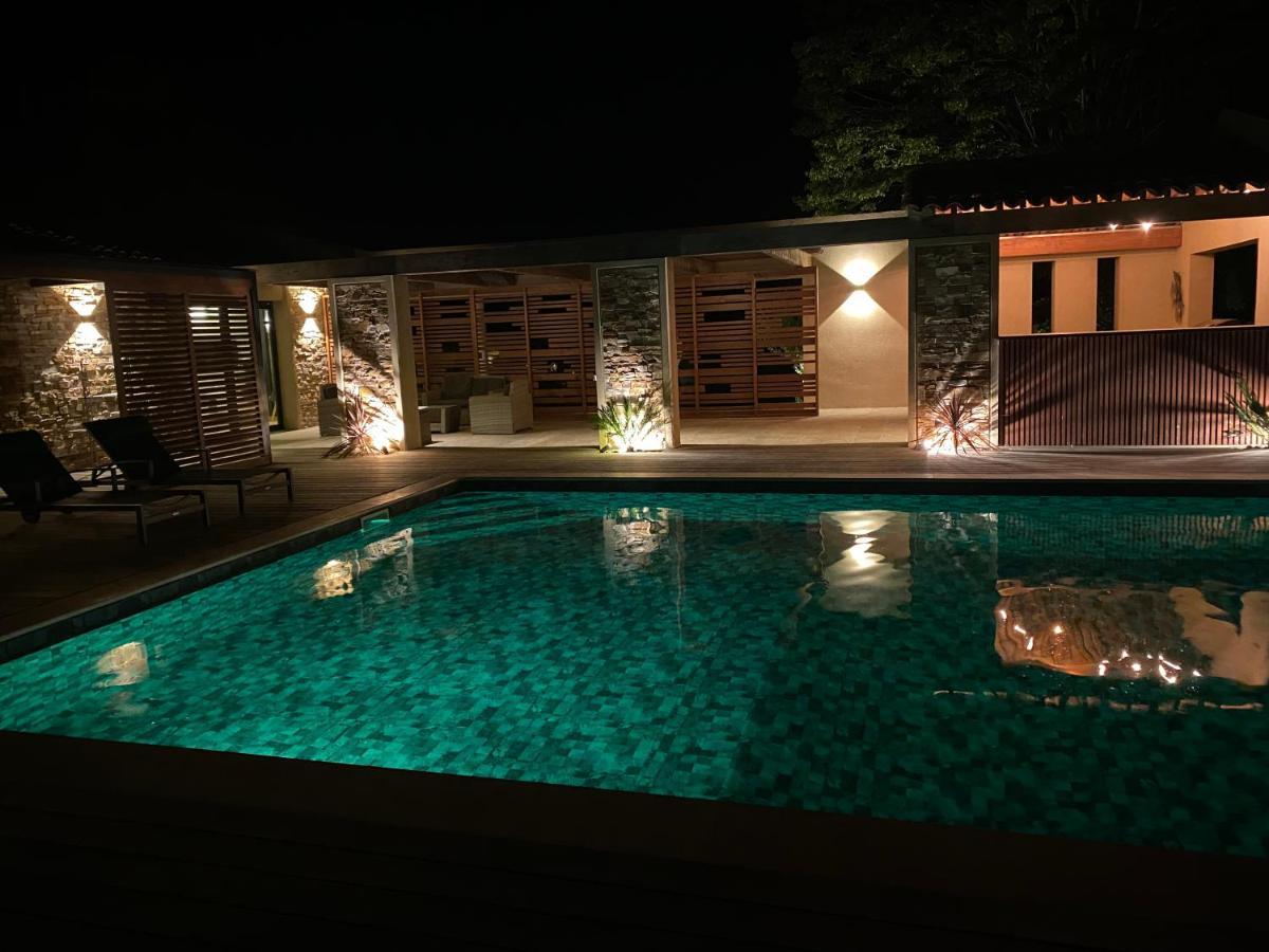 Magnifique Villa Avec Piscine Au Coeur Des Vignes Cogolin Exteriér fotografie
